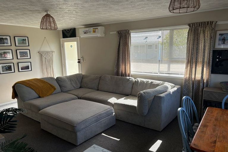 Photo of property in 1/89 Bruce Mclaren Road, Henderson, Auckland, 0612