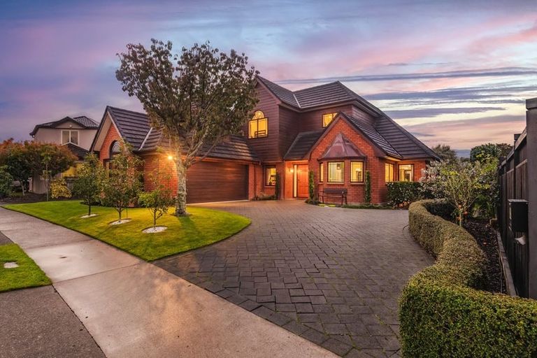 Photo of property in 23 Balmoral Drive, Terrace End, Palmerston North, 4410