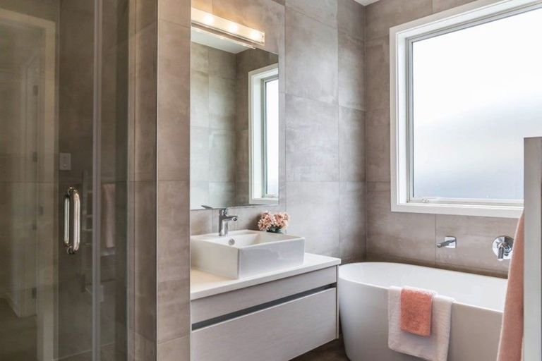 Photo of property in 1 Makete Crescent, Hobsonville, Auckland, 0618