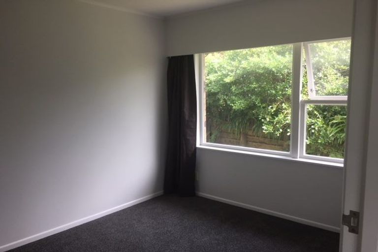 Photo of property in 68 Gladstone Road, Northcote, Auckland, 0627
