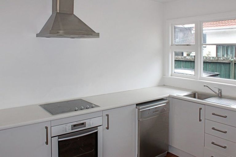 Photo of property in 17a Bradshaw Terrace, Riccarton, Christchurch, 8011