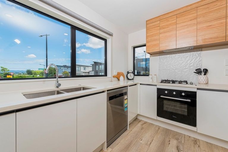 Photo of property in 2 Aviation Drive, Hobsonville, Auckland, 0616