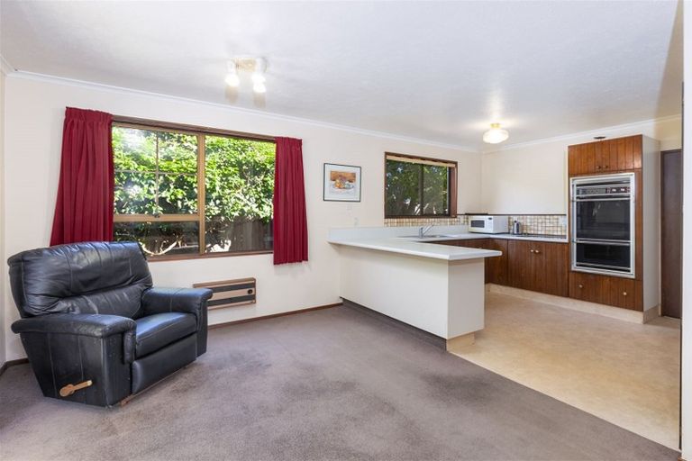 Photo of property in 12 Cunliffe Road, Redwood, Christchurch, 8051