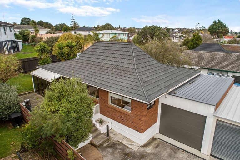 Photo of property in 2/352 Bucklands Beach Road, Bucklands Beach, Auckland, 2012