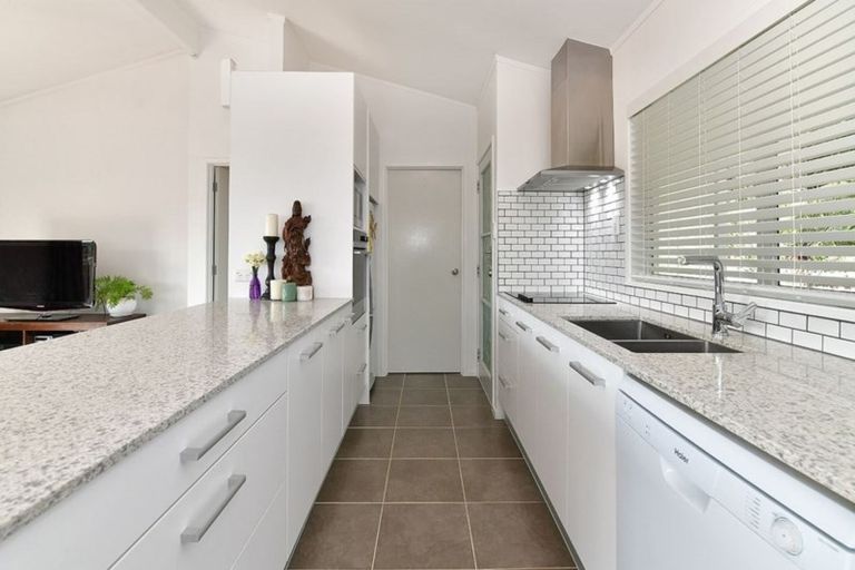 Photo of property in 3 Win Grove, Hatfields Beach, Orewa, 0931