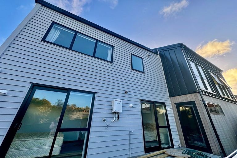 Photo of property in 14 Caldwell Place, Pinehill, Auckland, 0632