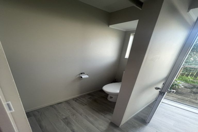 Photo of property in 28/24 Eastglen Road, Glen Eden, Auckland, 0602