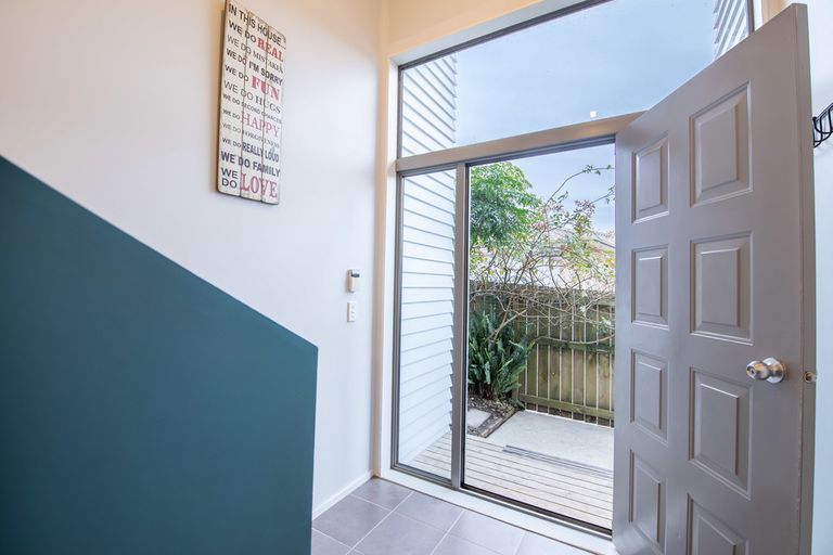 Photo of property in 144g Glengarry Road, Glen Eden, Auckland, 0602