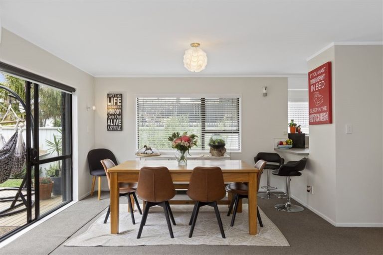 Photo of property in 2/285 Oceanbeach Road, Mount Maunganui, 3116