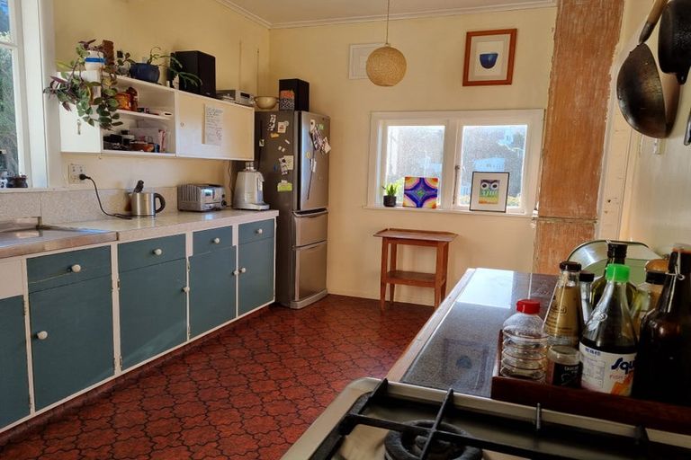 Photo of property in 105 Grafton Road, Roseneath, Wellington, 6011