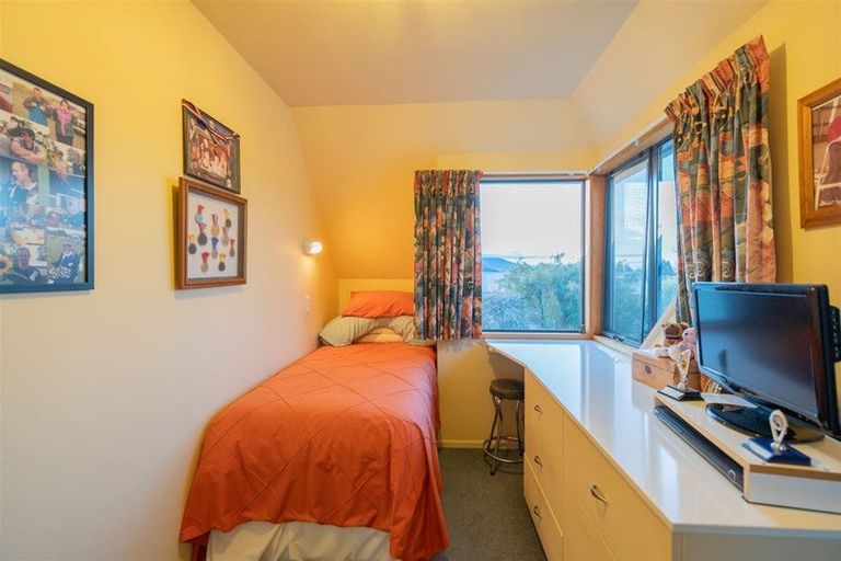 Photo of property in 8 Melland Place, Te Anau, 9600