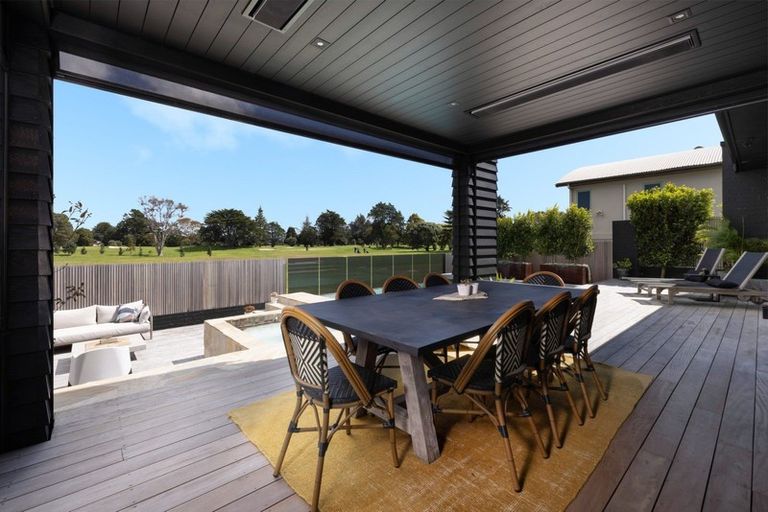 Photo of property in 210 Oceanbeach Road, Mount Maunganui, 3116