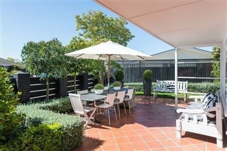 Photo of property in 11 Chislehurst Place, Bryndwr, Christchurch, 8052