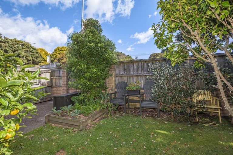 Photo of property in Redwood Village, 9/42 Main Road, Tawa, Wellington, 5028