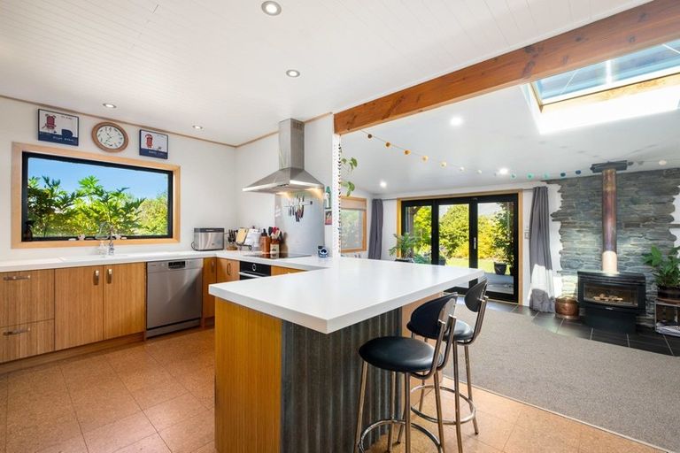 Photo of property in 94 Shields Street, Clyde, 9330