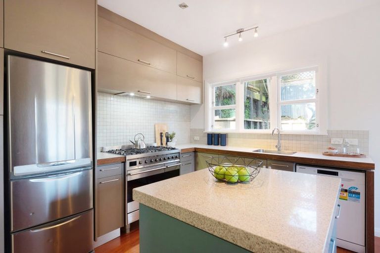 Photo of property in 18 Dawson Street, Berhampore, Wellington, 6023