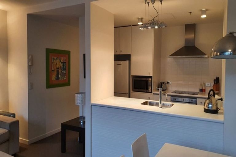 Photo of property in Montreaux Apartments, 3k/164 The Terrace, Wellington Central, Wellington, 6011