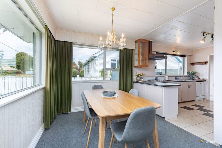 Photo of property in 43 Henry Street, Ebdentown, Upper Hutt, 5018