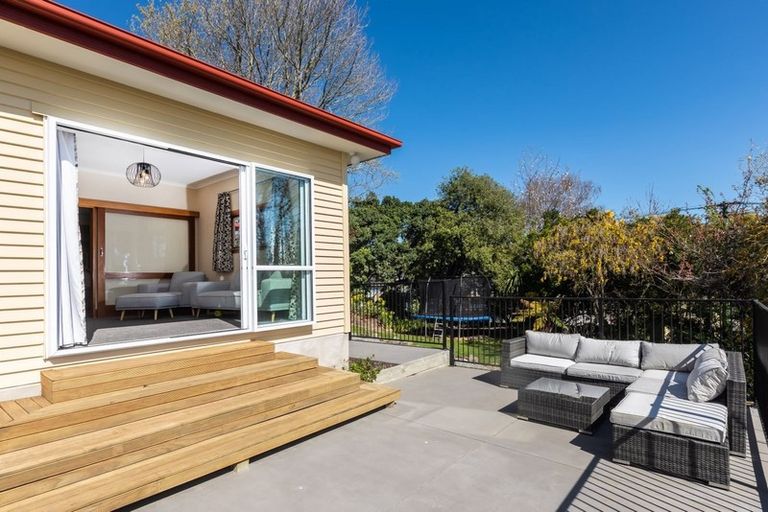 Photo of property in 249 Fifield Terrace, Opawa, Christchurch, 8023