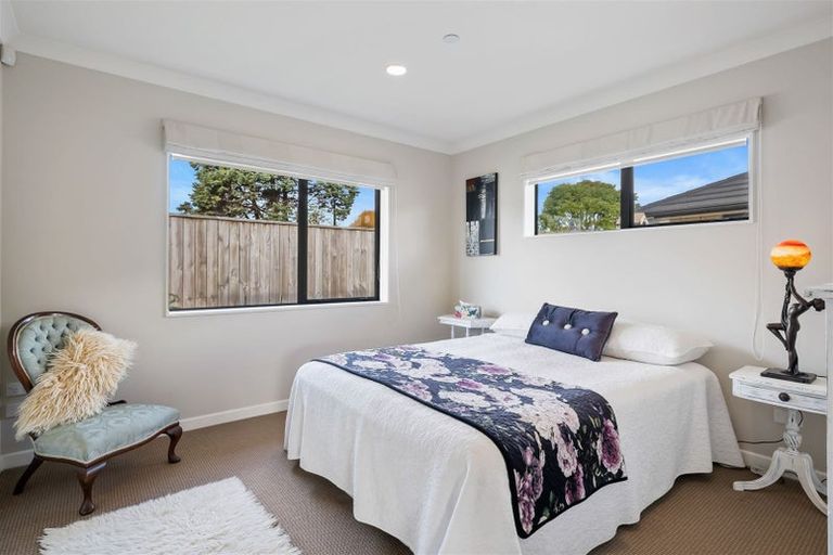 Photo of property in 27 Ian Peter Way, Otaki, 5512