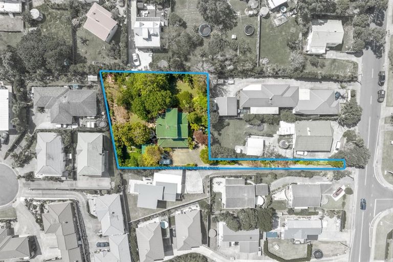 Photo of property in 58 D'oyly Drive, Stanmore Bay, Whangaparaoa, 0932