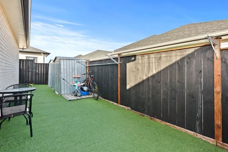 Photo of property in 8 Silver Beech Street, Takanini, 2110
