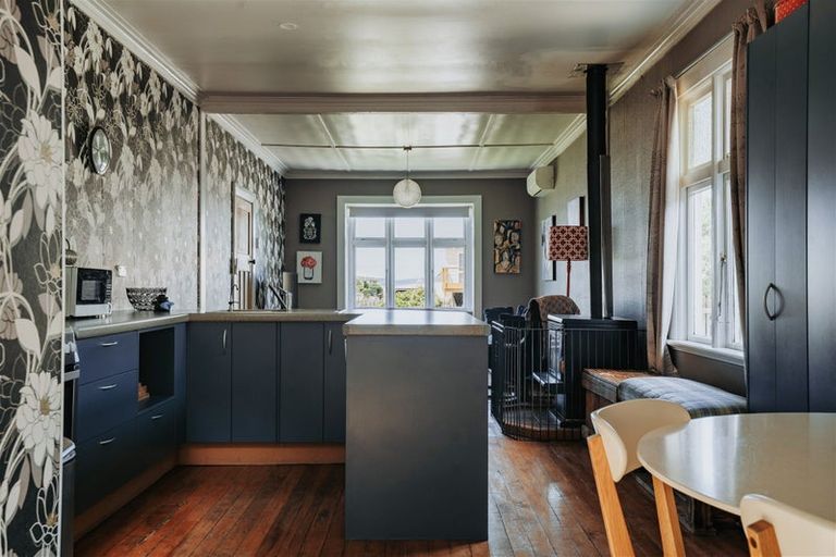 Photo of property in 14 Moana Street, Kaka Point, 9271