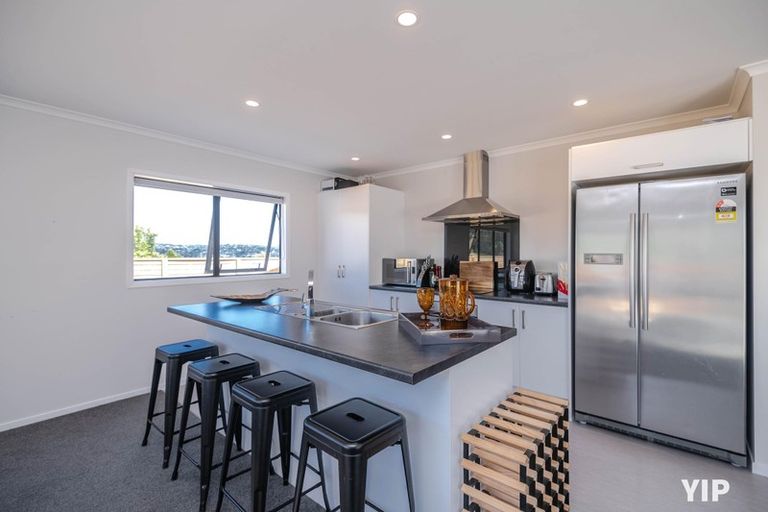 Photo of property in 130 Amesbury Drive, Churton Park, Wellington, 6037