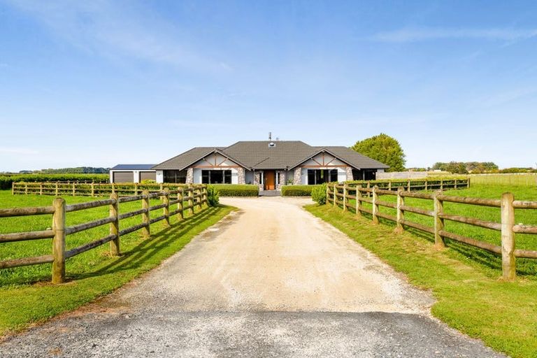 Photo of property in 105 Mawhitiwhiti Road, Normanby, Hawera, 4675