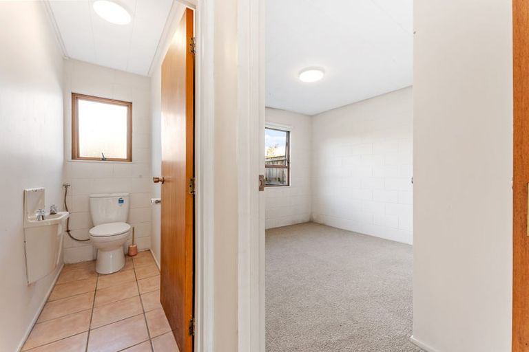 Photo of property in 6 Quo Vadis Place, Red Beach, 0932