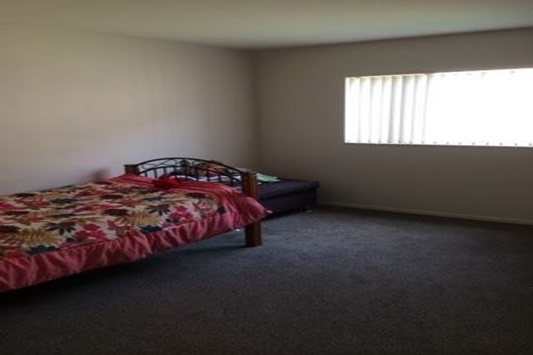 Photo of property in 68 Popokatea Drive, Takanini, 2112