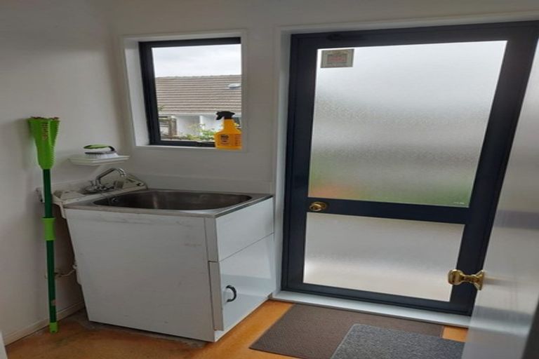 Photo of property in 1 Messines Avenue, Silverstream, Upper Hutt, 5019