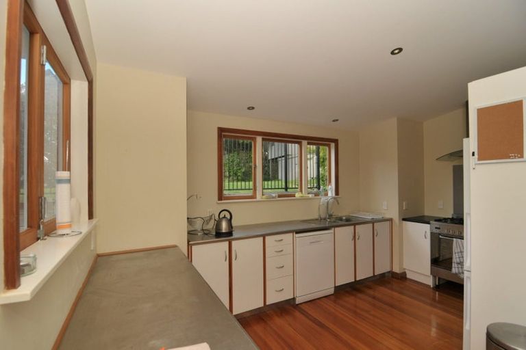 Photo of property in 35 Beacon Hill Road, Strathmore Park, Wellington, 6022