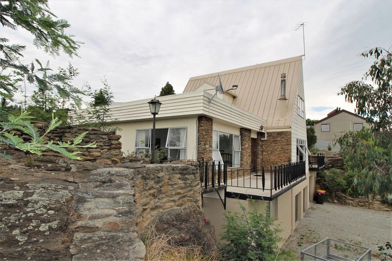 Photo of property in 4 View Road, Bridge Hill, Alexandra, 9320