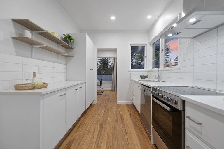 Photo of property in 6 Heath Street, St Andrews, Hamilton, 3200