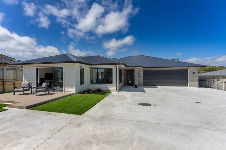 Photo of property in 5 Datum Way, Paraparaumu, 5032