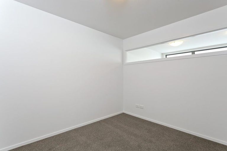 Photo of property in 10/26 Railway Street West, Papakura, 2110