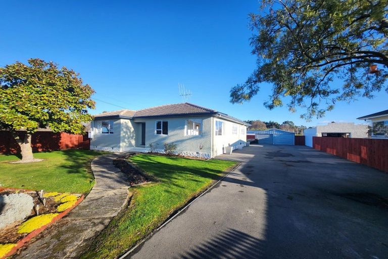 Photo of property in 74 Awamoa Road, Holmes Hill, Oamaru, 9401