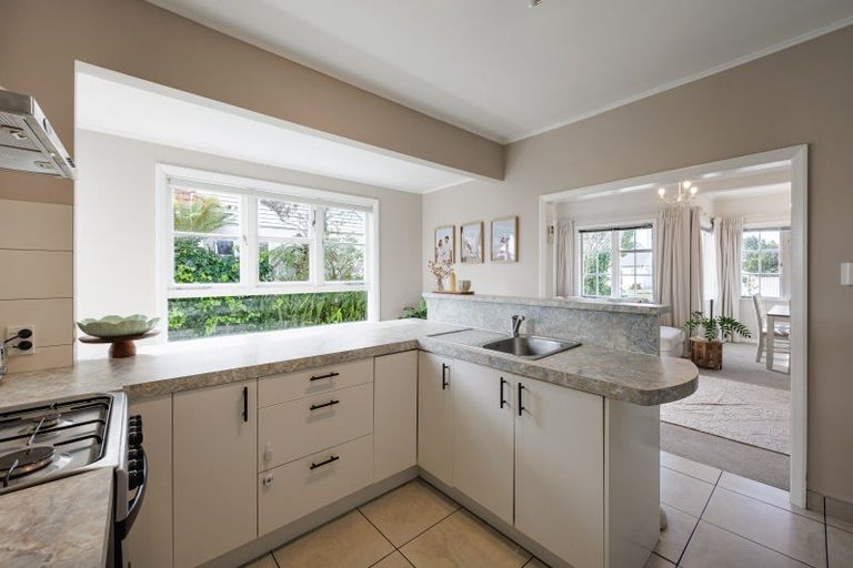 Photo of property in 41 Nuffield Avenue, Marewa, Napier, 4110