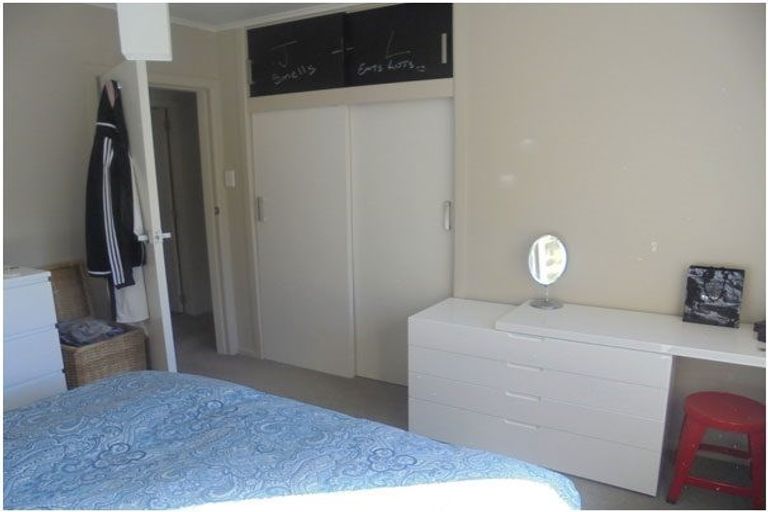 Photo of property in 57 Waitohu Road, York Bay, Lower Hutt, 5013