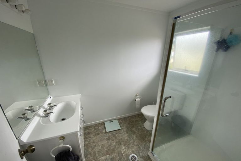 Photo of property in 11a Norana Road, Maoribank, Upper Hutt, 5018