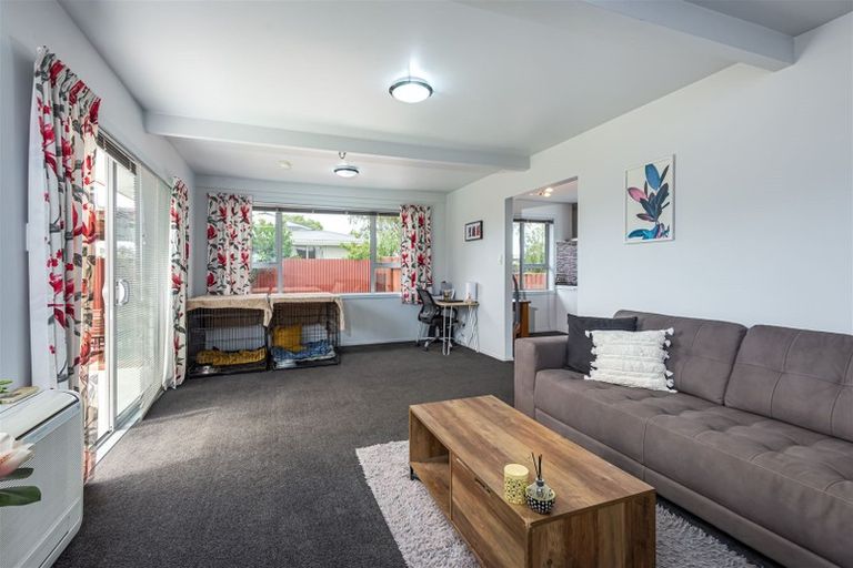 Photo of property in 4a Brentwood Street, Parklands, Christchurch, 8083