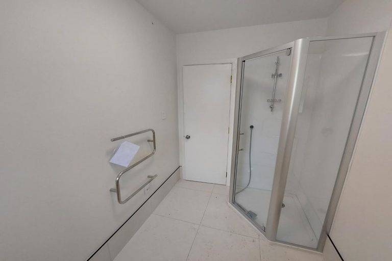 Photo of property in 2 Gallony Avenue, Massey, Auckland, 0614