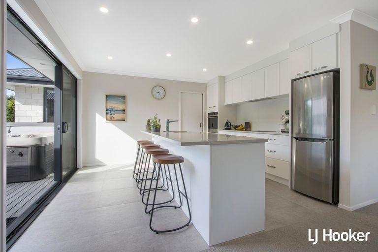 Photo of property in 11 Ian Place, Waihi Beach, 3611