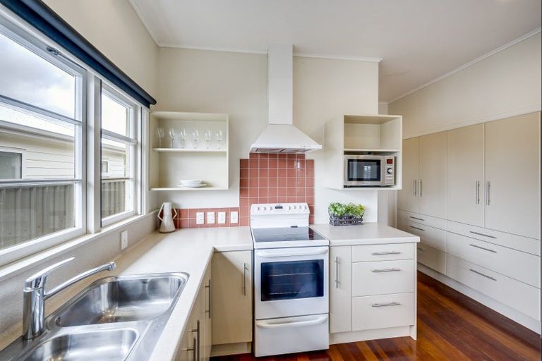 Photo of property in 6 Ypres Street, Greenmeadows, Napier, 4112