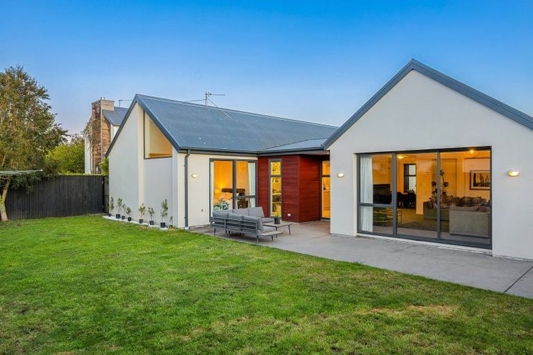 Photo of property in 6 Rockport Place, Parklands, Christchurch, 8083