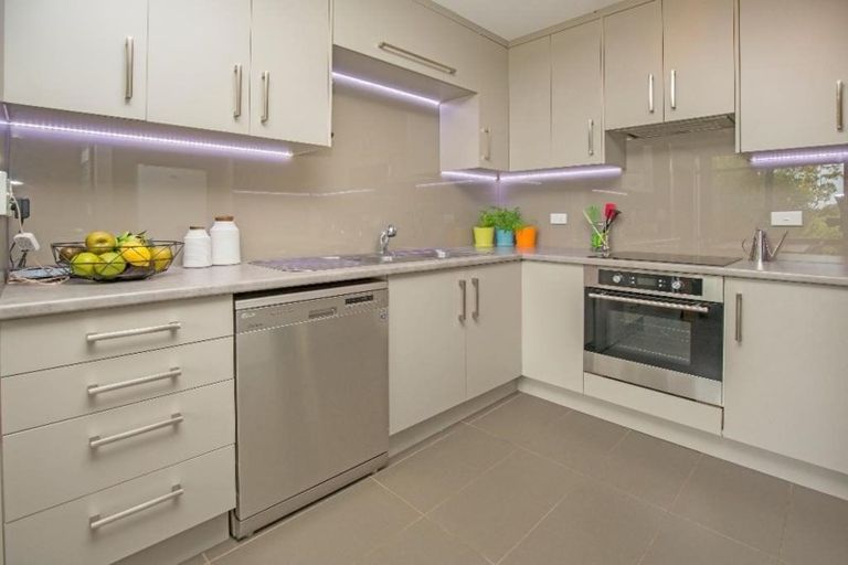 Photo of property in 11/3 Erewhon Place, Birkdale, Auckland, 0626