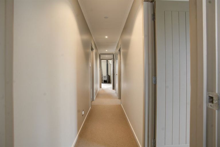 Photo of property in 19 Burns Street, Milton, 9220