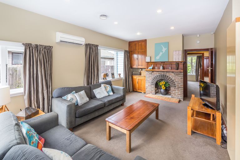 Photo of property in 37 Frankleigh Street, Somerfield, Christchurch, 8024