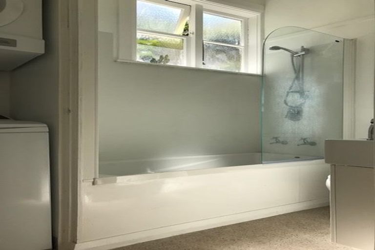 Photo of property in 5 Goring Street, Thorndon, Wellington, 6011